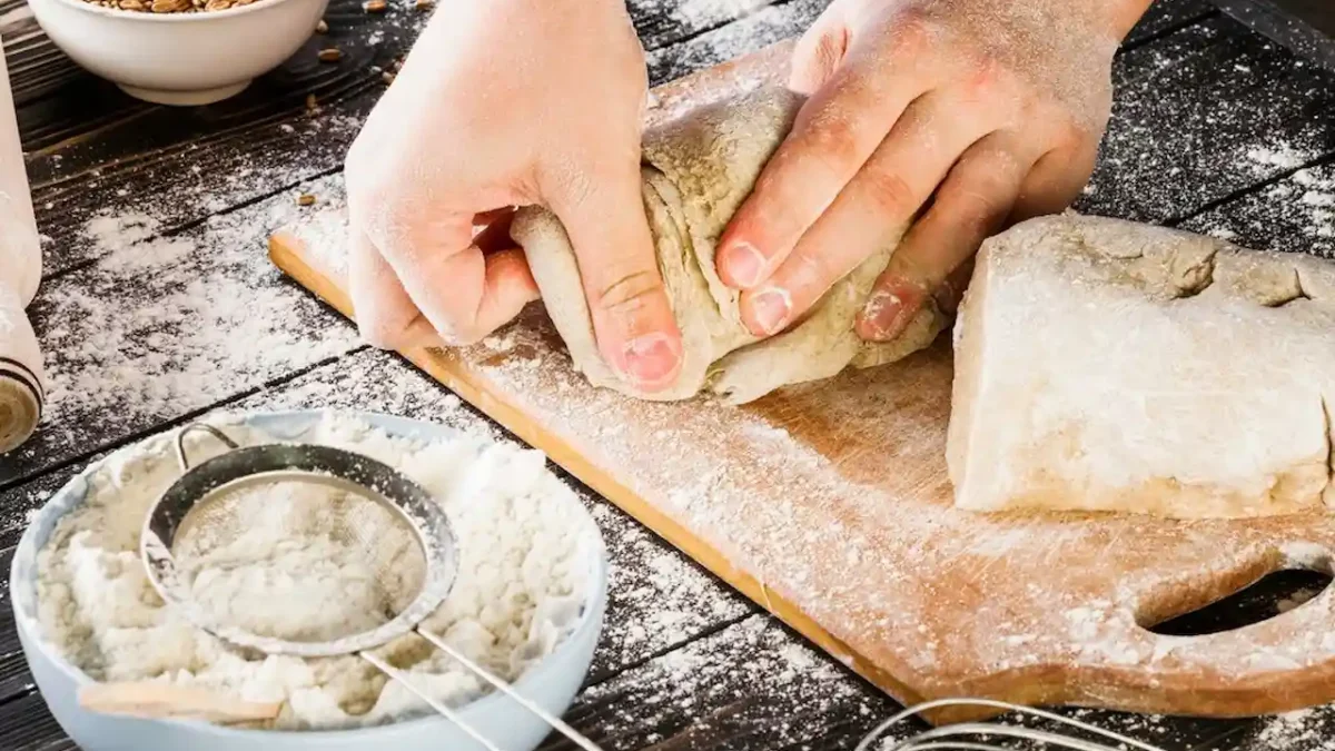 Bagaimana Cara Mengatasi Kue Melebar Pada Sugar Dough