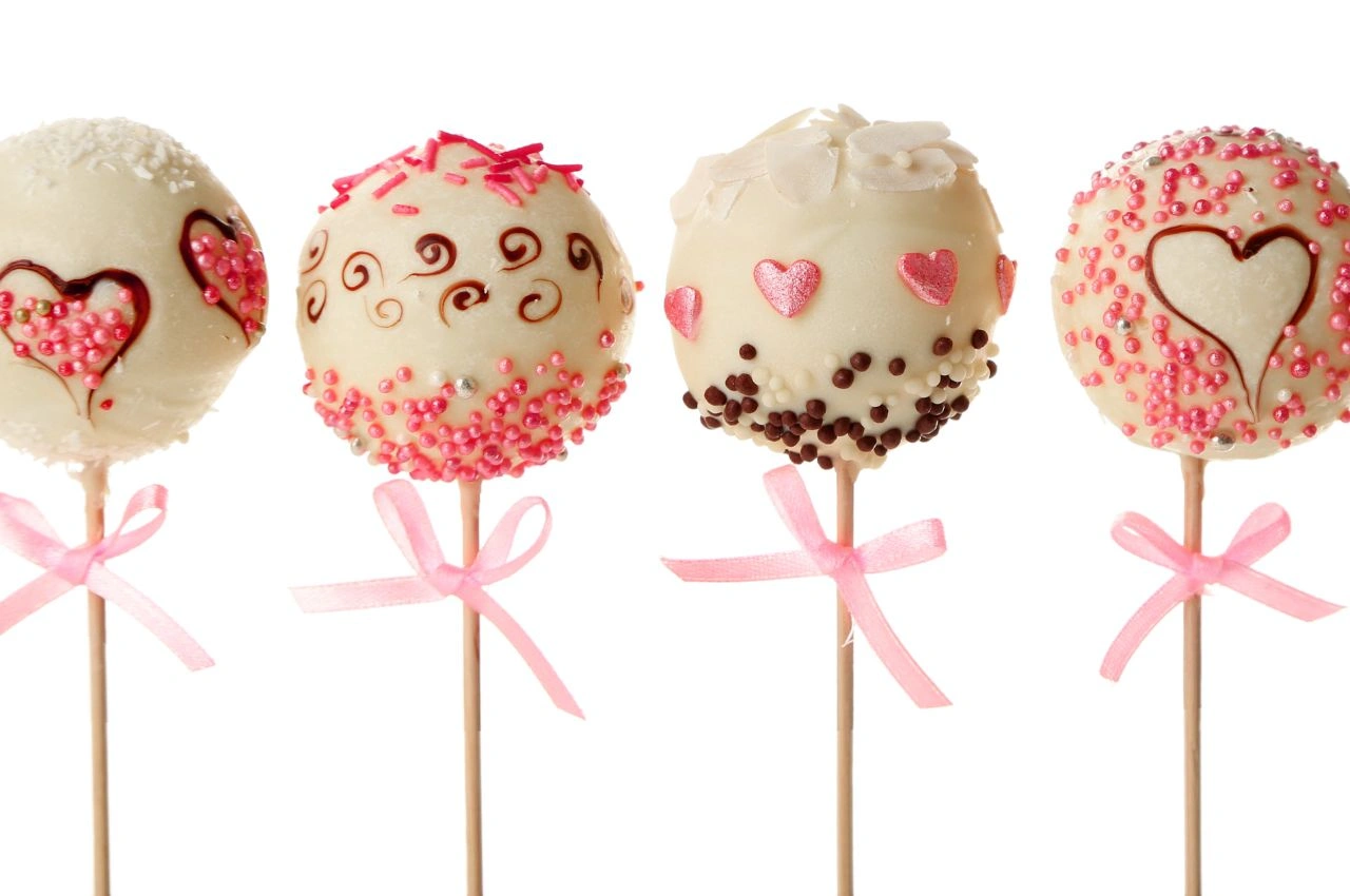 Cake Pop Valentine Yang Lucu Dan Menggemaskan