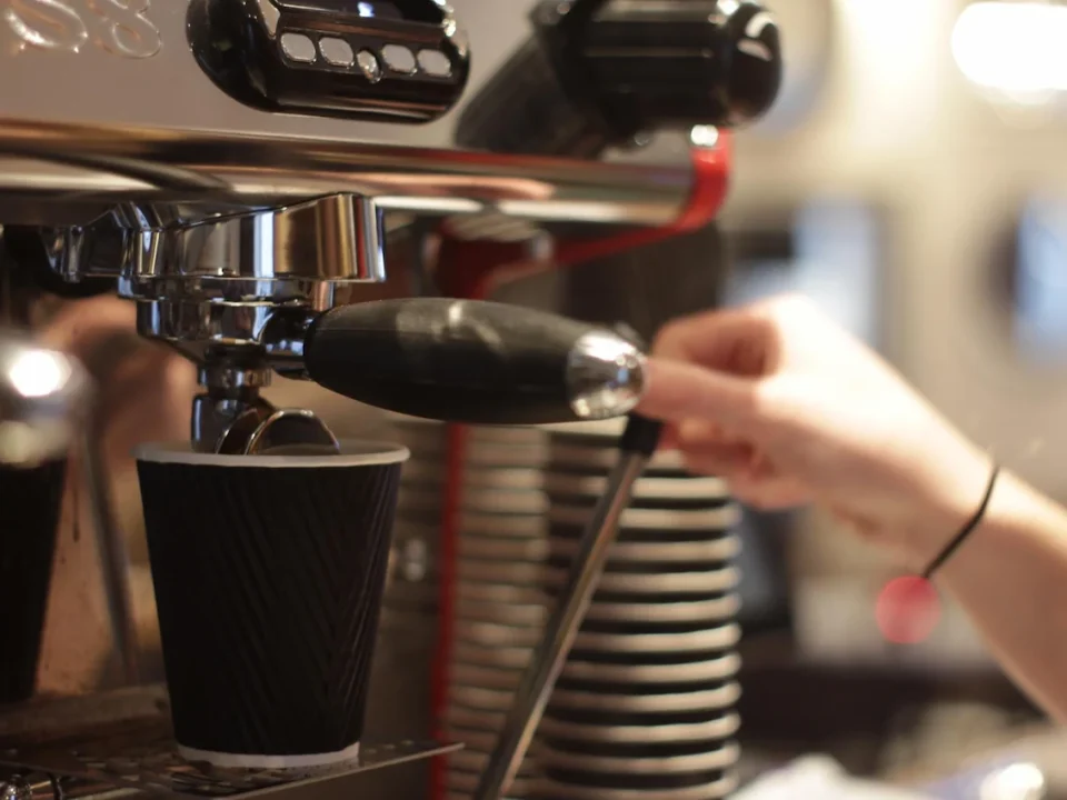 rekomendasi mesin kopi untuk cafe